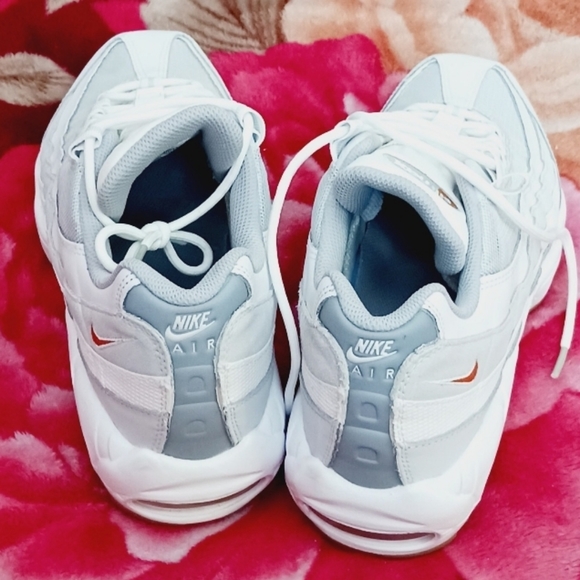 Nike Air Max 95 'Pure Platinum/Streetwear/Lifestyle/Running Shoes Size 10 Men - Picture 3 of 9